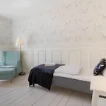 Velling Koller Og Szálloda *